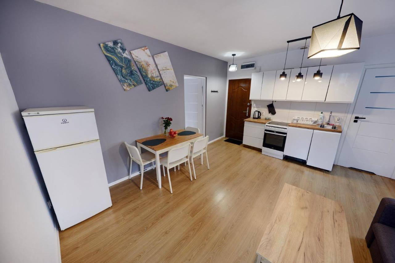 Crystal Vi Apartment
